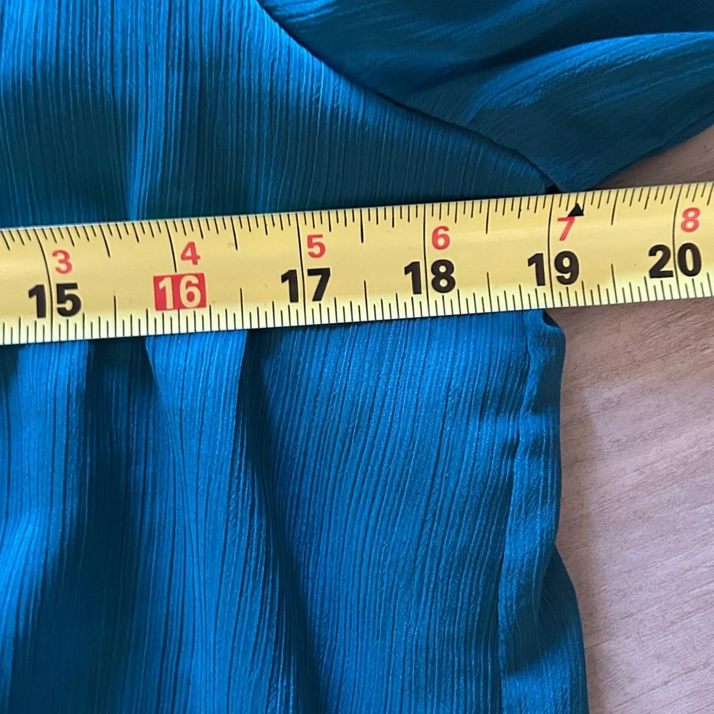 Apt. 9 Layered V-Neck Women’s Top M Teal NWT Pullover Sheer Sleeve Casual